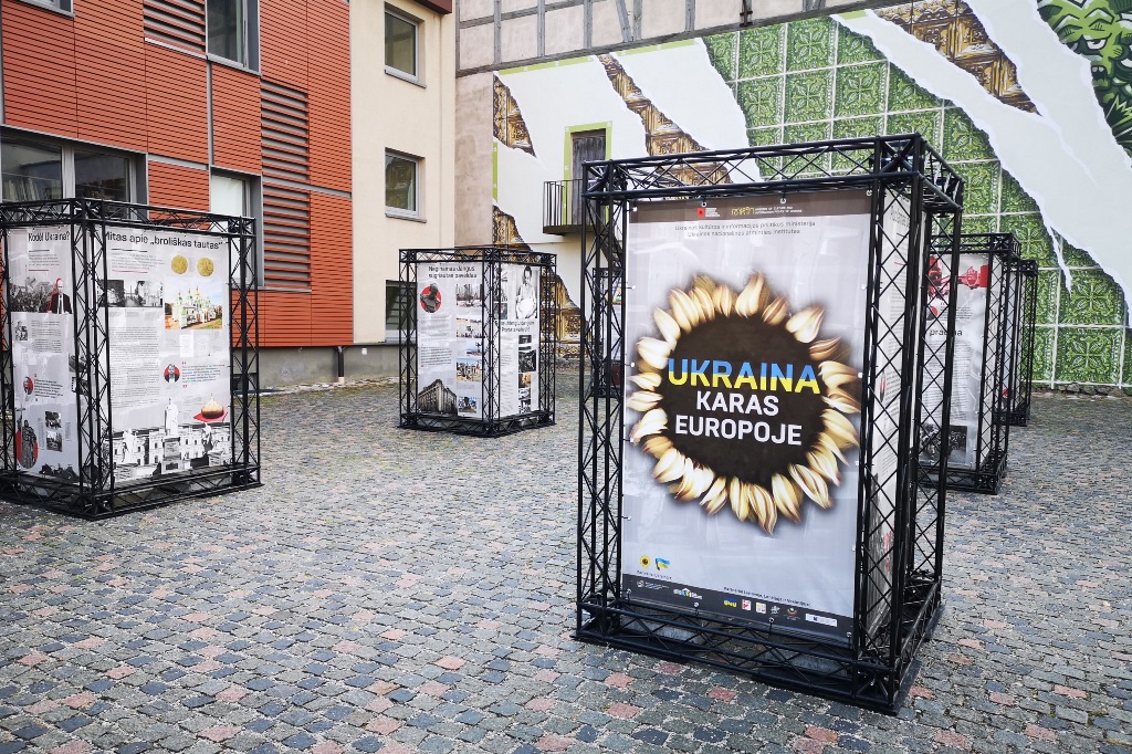 Lauko paroda „Ukraina. Karas Europoje“