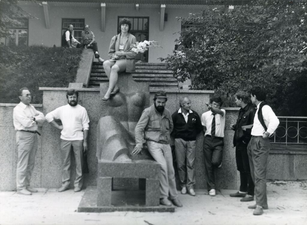 Lauko paroda „8 skulptorės. Smiltynės granito kalimo simpoziumai 1977–1991“